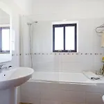 2 Bedroom With Pool View - Dourada Apartamento